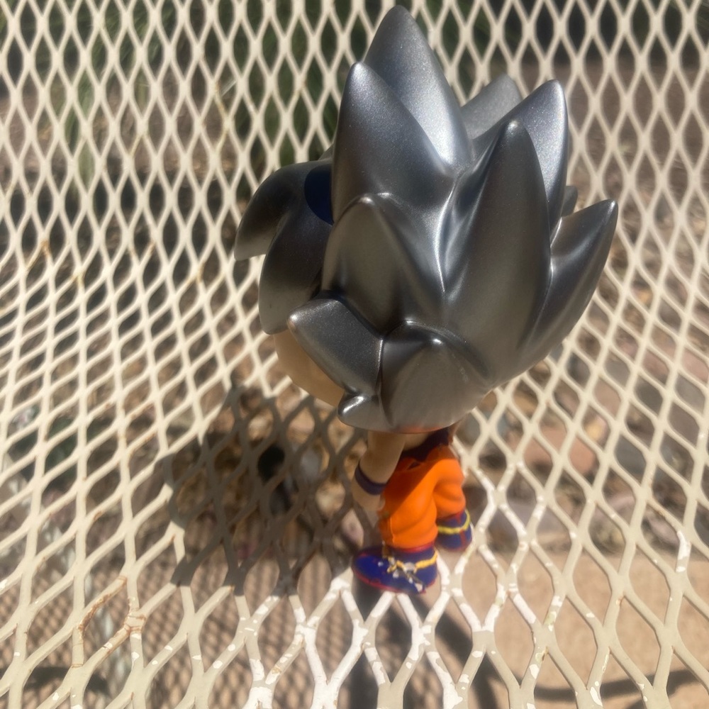 UI GOKU FUNKO POP - Picture 3 of 3